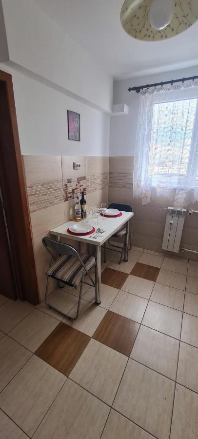 Perfect View Apartament 2 Rooms Self Check-In Bukarest Exteriör bild