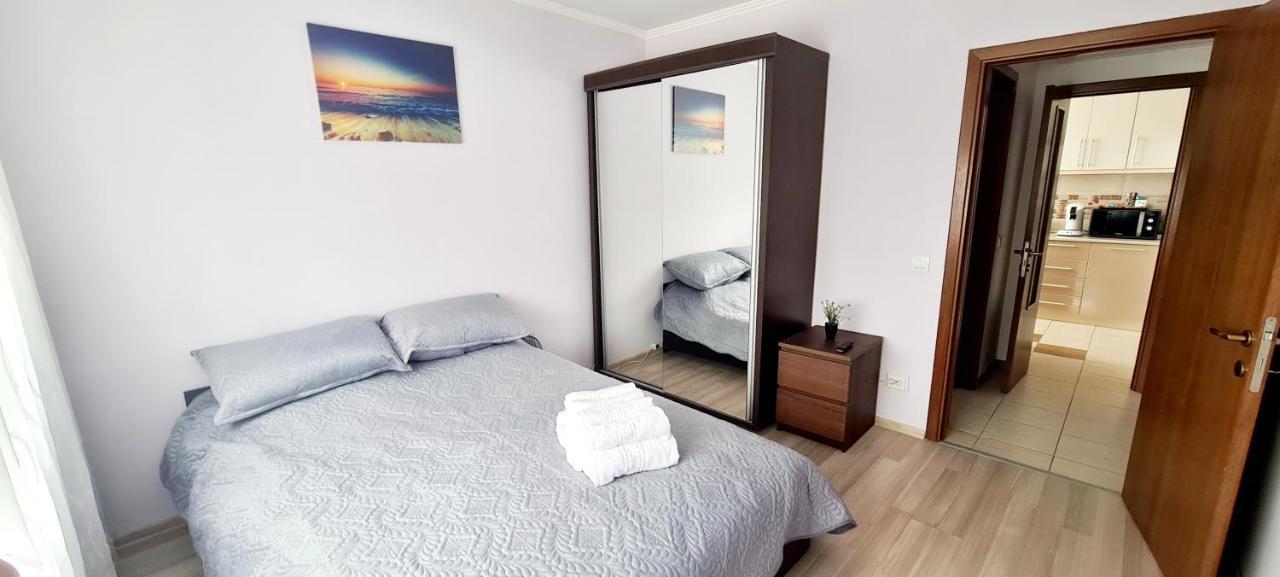 Perfect View Apartament 2 Rooms Self Check-In Bukarest Exteriör bild